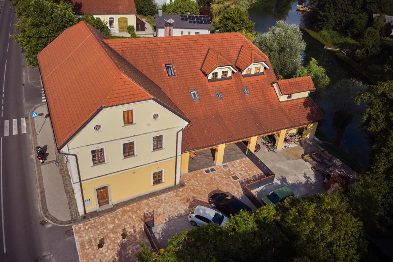 Ob Krki Apartments Kostanjevica na Krki Buitenkant foto