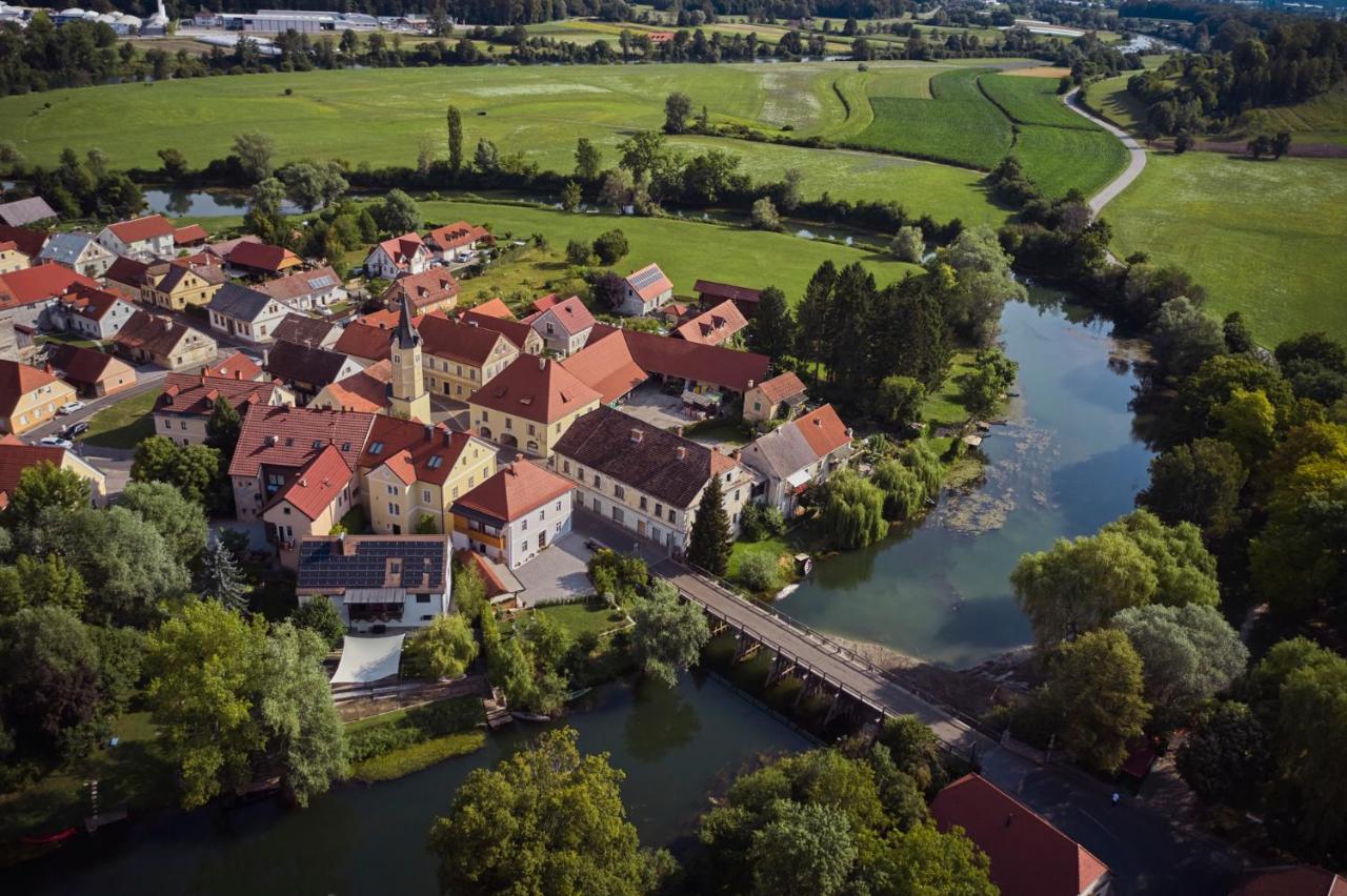 Ob Krki Apartments Kostanjevica na Krki Buitenkant foto